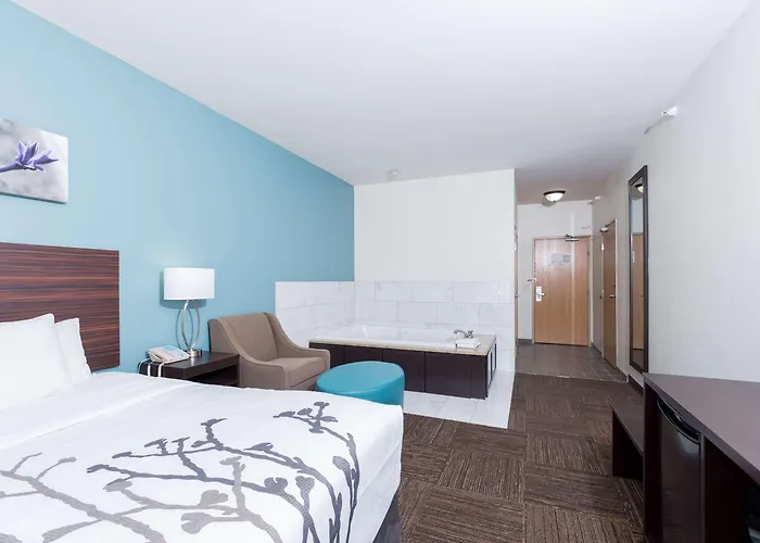 Sleep & Near Peoria Hotel