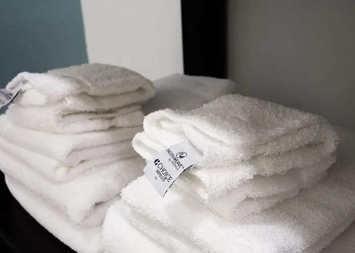 Sleep & Near Peoria Hotel 4*