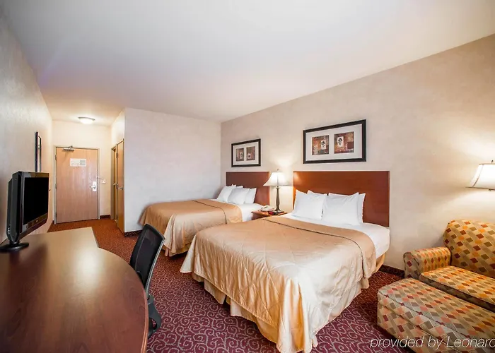 Sleep & Near Peoria Hotel